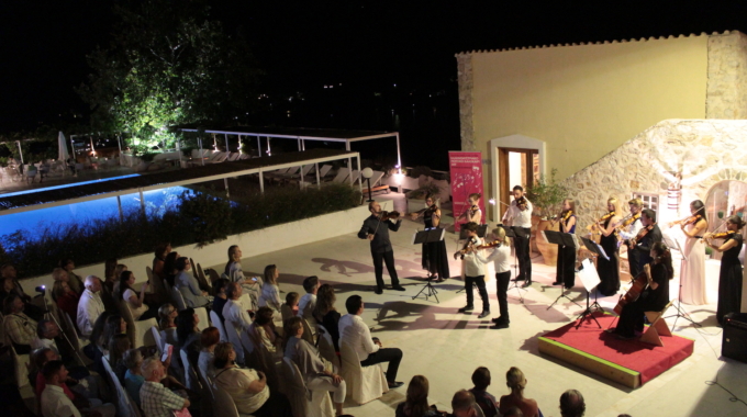 Live concert in Atrium Hotel with the Austrian-Greek Academy of Strings